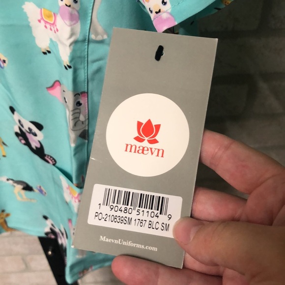 Maevn Womens scrub top bubbalicious NWT sizes S, M, L - Picture 3 of 6